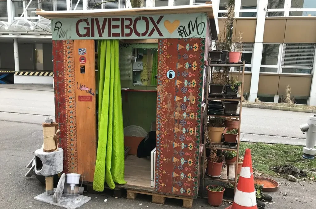 Przykład Givebox lub Freebox - Zdjęcie